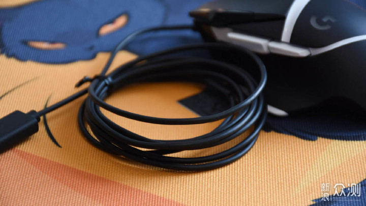 罗技G502 Hero电竞鼠标：定制微动 扎实手感_新浪众测