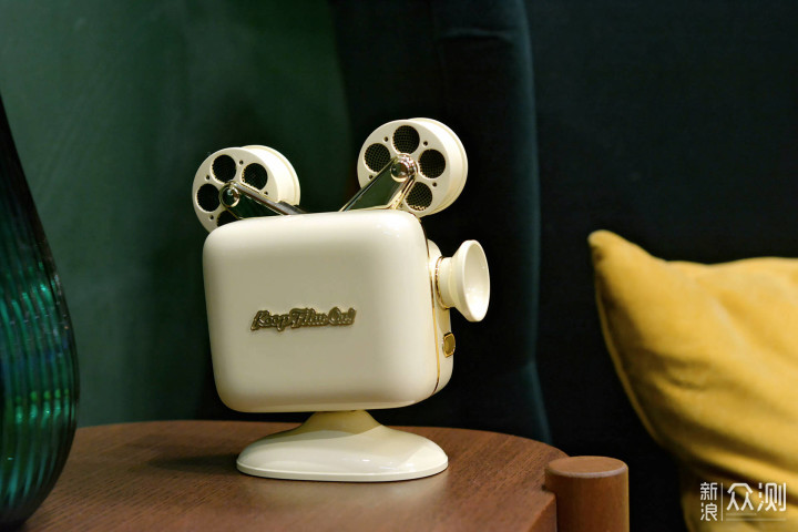 被它的颜值破防了,猫王灵感P5投影仪实测_新浪众测