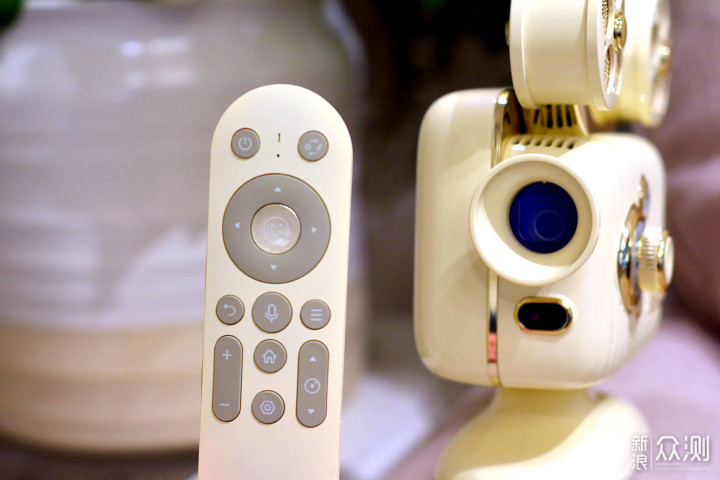 被它的颜值破防了,猫王灵感P5投影仪实测_新浪众测