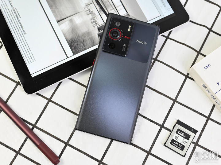 以人文拍摄之名,35mm主摄努比亚Z40 Pro体验 _新浪众测