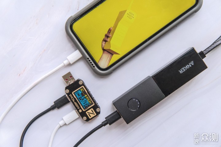 双【充】身份随心充！Anker2合1能量棒测评！_新浪众测
