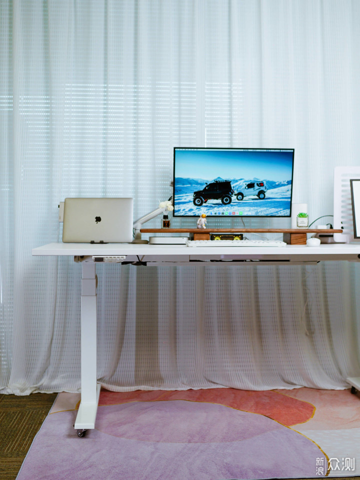 给自己一个健康的办公环境 极创悠品升降桌_新浪众测