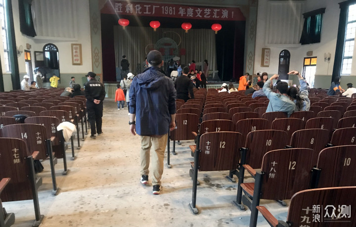 商务或者休闲，都有成熟自信的穿着_新浪众测