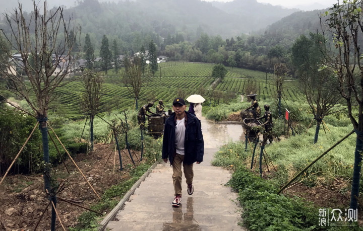 商务或者休闲，都有成熟自信的穿着_新浪众测