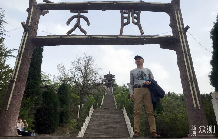 商务或者休闲，都有成熟自信的穿着_新浪众测