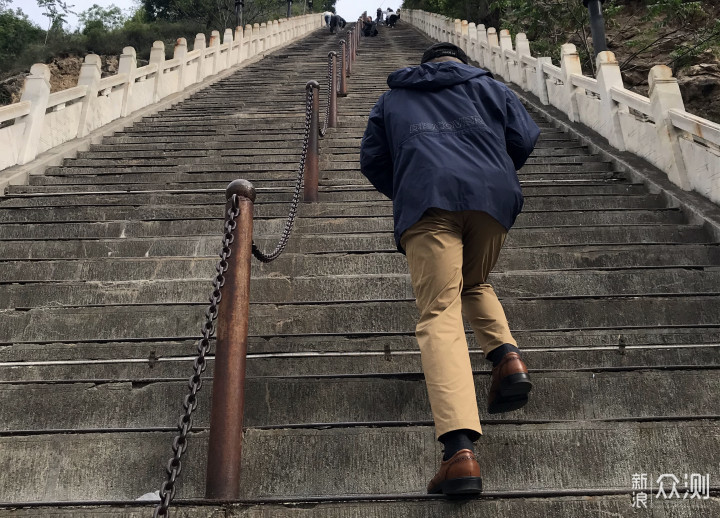 商务或者休闲，都有成熟自信的穿着_新浪众测
