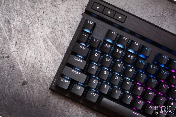 进化不止，传奇再续 海盗船K70 RGB PRO_新浪众测