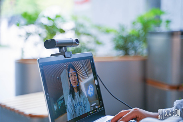 直播、上网课的利器!——大眼猴智能摄像头_新浪众测