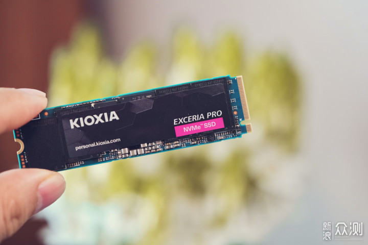 SSD这么便宜了?旗舰级PCIe4.0固态硬盘,铠侠_新浪众测