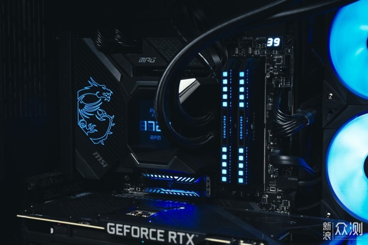 玩灯新宠：朗科 绝影NV3000 RGB SSD_新浪众测