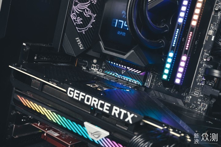 玩灯新宠：朗科 绝影NV3000 RGB SSD_新浪众测
