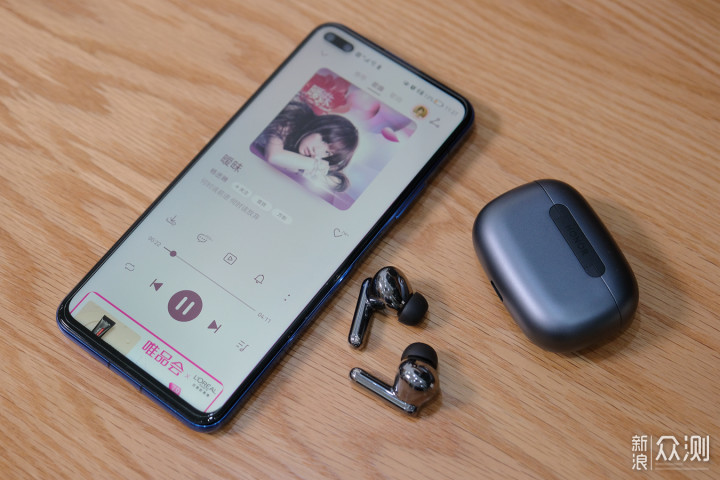 音质能打还能测体温，音质旗舰Earbuds 3 Pro_新浪众测