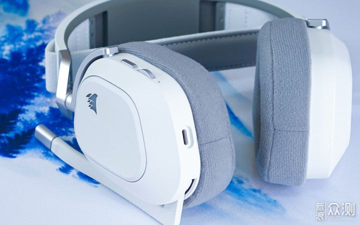 享受沉浸游戏体验!美商海盗船HS80白色版耳机!_新浪众测