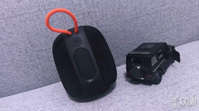 户外蓝牙音箱最大误区:买来吃土,续航拉胯_新浪众测