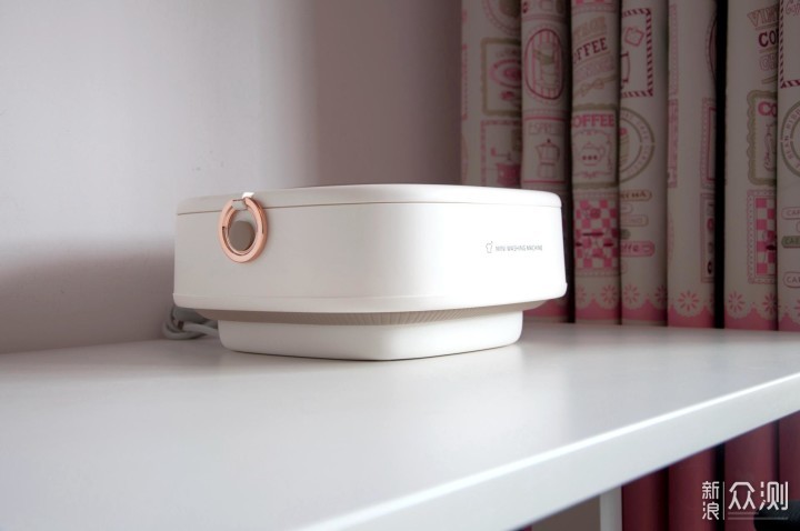 你痛恨洗袜子吗?试试大宇迷你折叠洗衣机_新浪众测