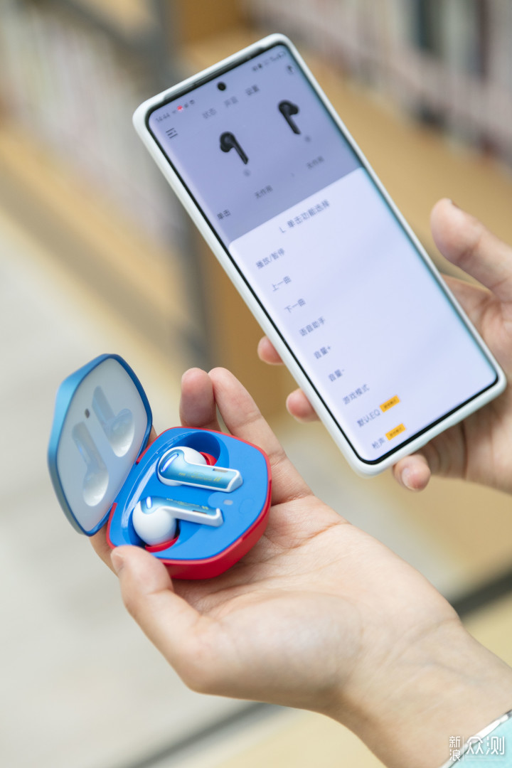 大胆配色的QCY G1机甲款—科技感满满_新浪众测