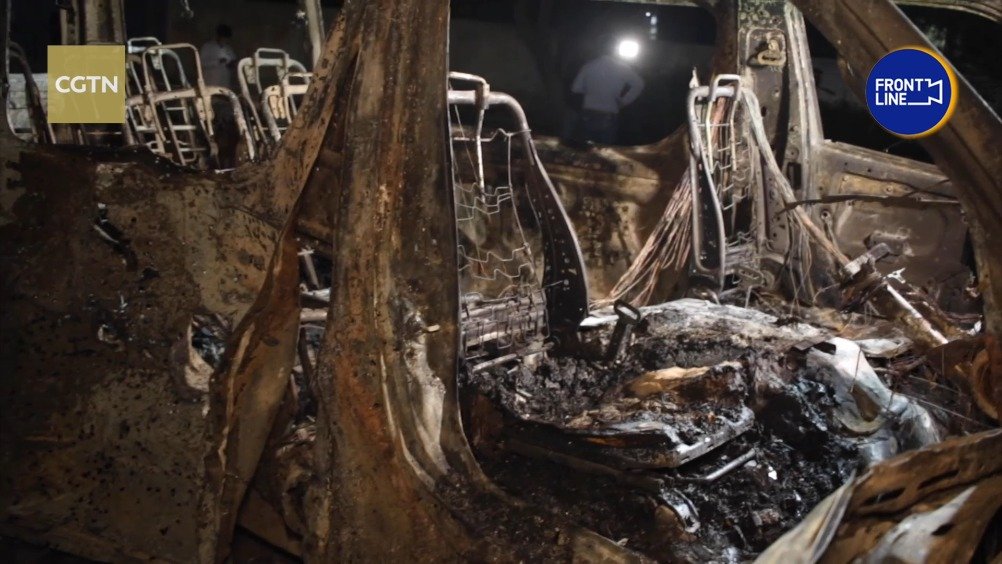 卡拉奇爆炸案造成3名中国公民遇难 现场爆炸痕迹清晰可见
