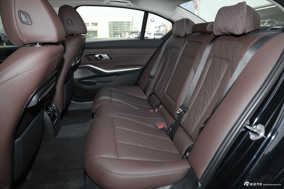 2022款宝马3系 325Li M运动套装