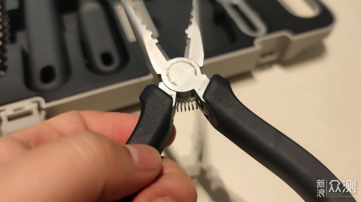 哪个工具党不动心,这款家用工具箱真好看_新浪众测