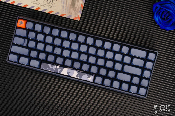 颜值与手感都不错，洛斐小翘机械键盘是真的香_新浪众测