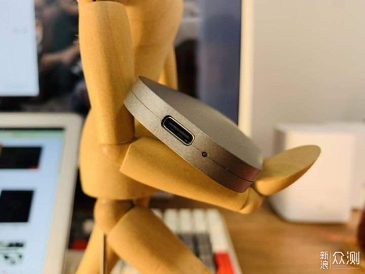 小巧精致高速传输,铠侠XD10移动固态硬盘体验_新浪众测