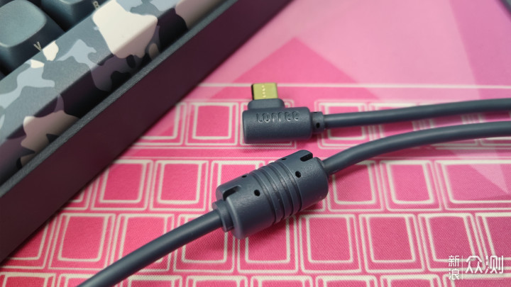 洛斐小翘为你诠释机械键盘的“小而美”_新浪众测