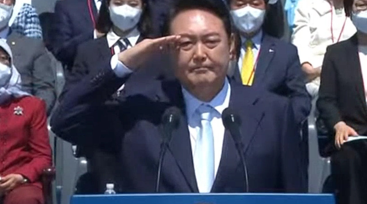 现场视频：韩国第20届总统尹锡悦正式就职 文在寅出席