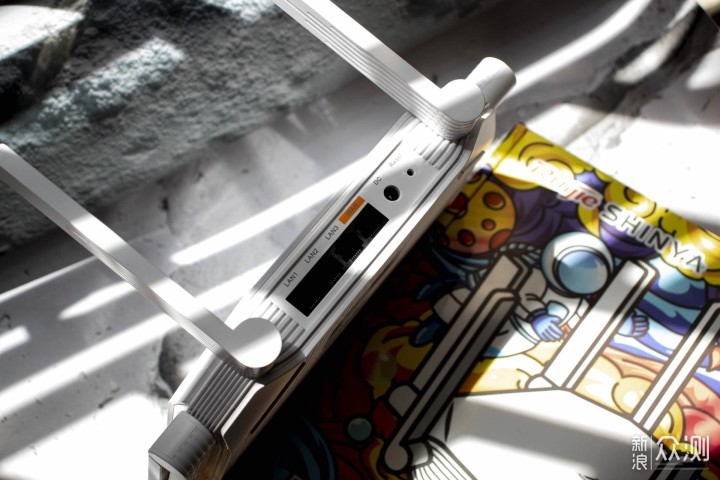 开箱到上网只需1分钟，首款免配置路由器来袭_新浪众测