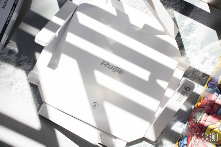 开箱到上网只需1分钟，首款免配置路由器来袭_新浪众测