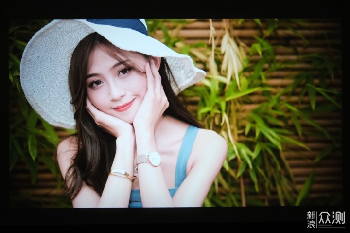 把电影院搬回家有何难?知麻Z1投影仪评测_新浪众测