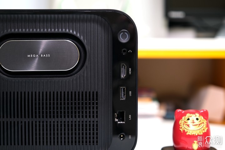 把电影院搬回家有何难?知麻Z1投影仪评测_新浪众测