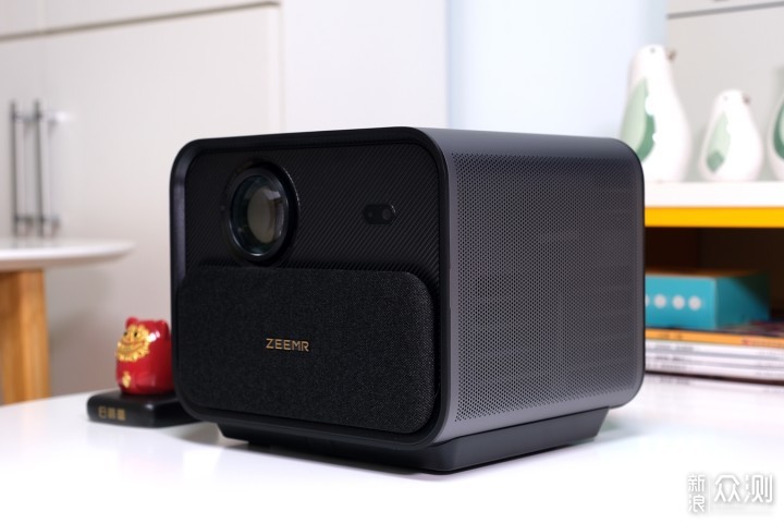把电影院搬回家有何难?知麻Z1投影仪评测_新浪众测
