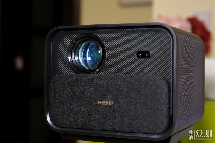 把电影院搬回家有何难?知麻Z1投影仪评测_新浪众测