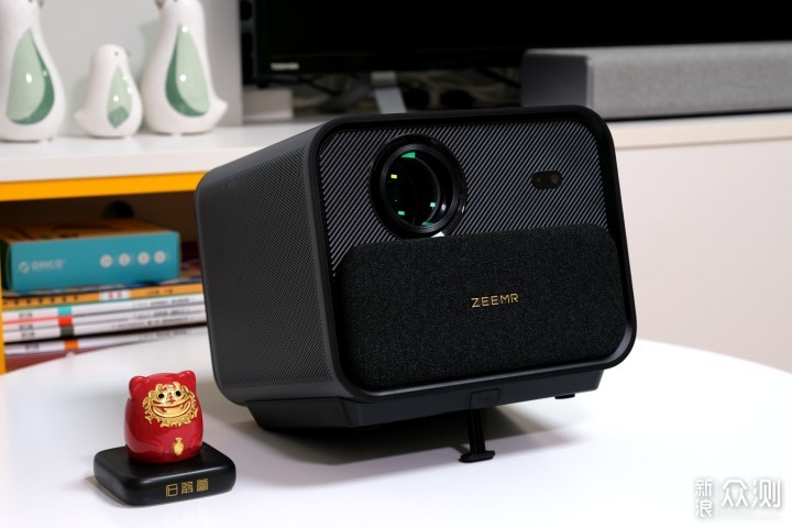 把电影院搬回家有何难?知麻Z1投影仪评测_新浪众测