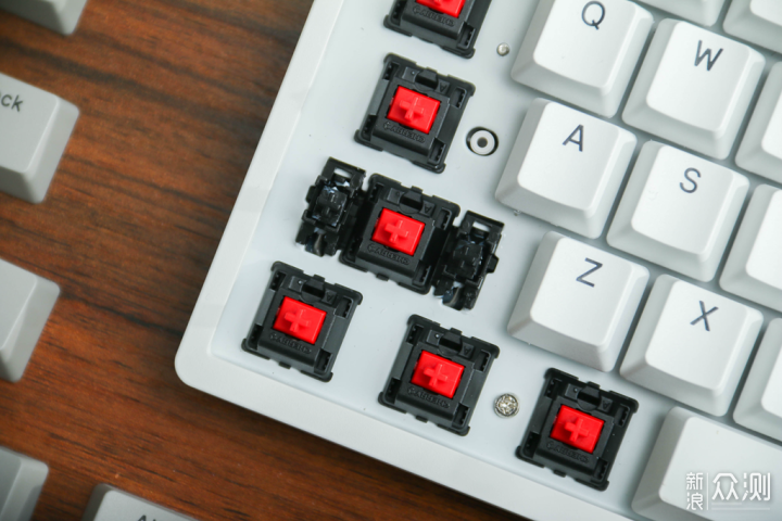 杜伽K320机械键盘：cherry红轴，手感一绝！_新浪众测