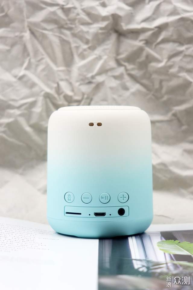 高颜值外观全功能体验:sanagx6s渐变蓝牙音箱