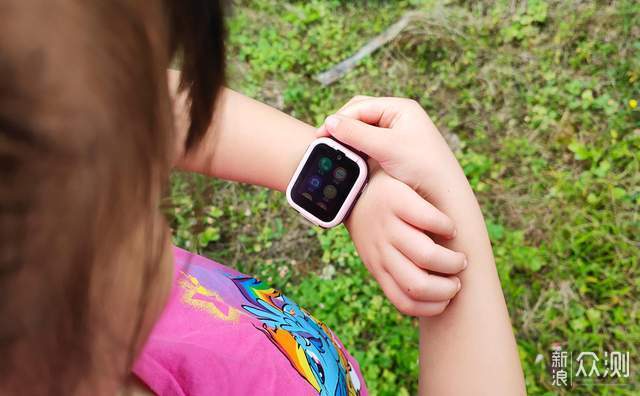 10重AI定位加高清视频通话，360儿童手表10X_新浪众测
