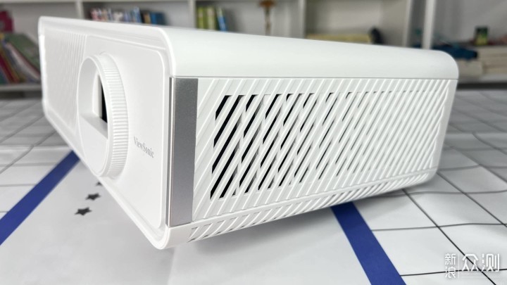 优派Q20,大芯片0.65来了!带系统镜头位移_新浪众测