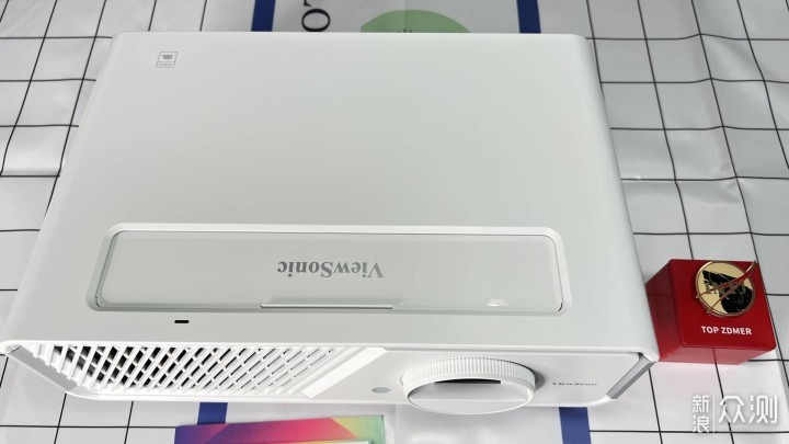 优派Q20,大芯片0.65来了!带系统镜头位移_新浪众测