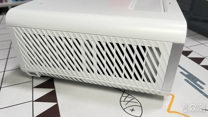 优派Q20,大芯片0.65来了!带系统镜头位移_新浪众测