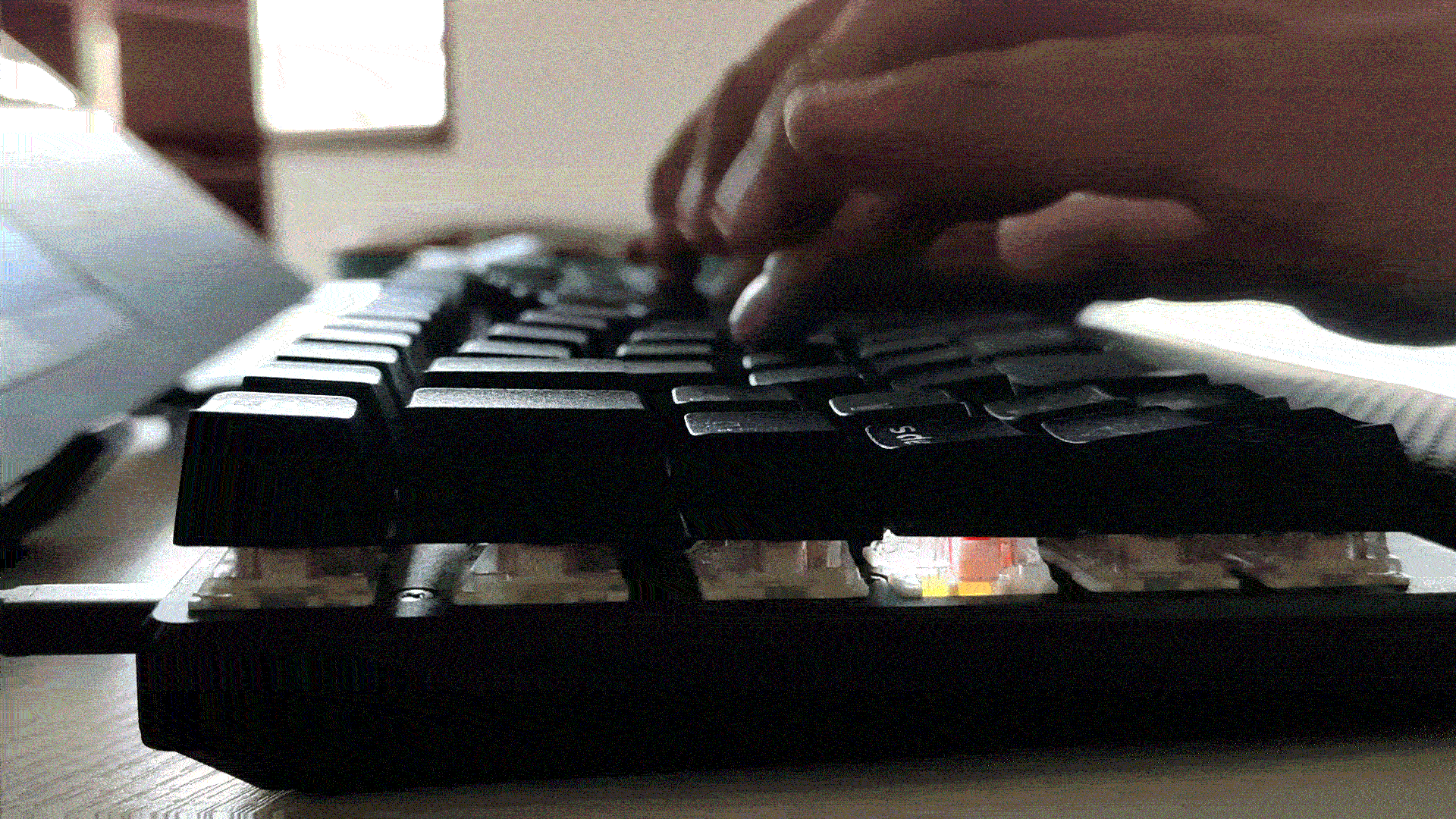 人体工学机械键盘X-BowsLite，打字更舒服_新浪众测