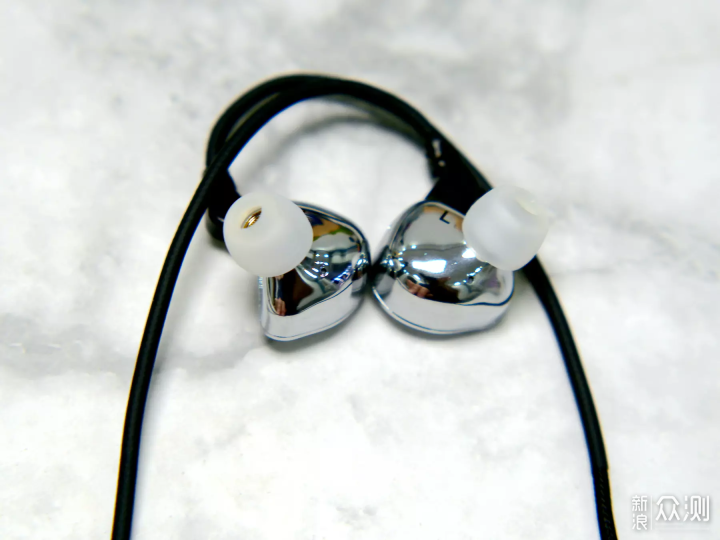 余音SG-01入耳式HiFi耳机:_新浪众测