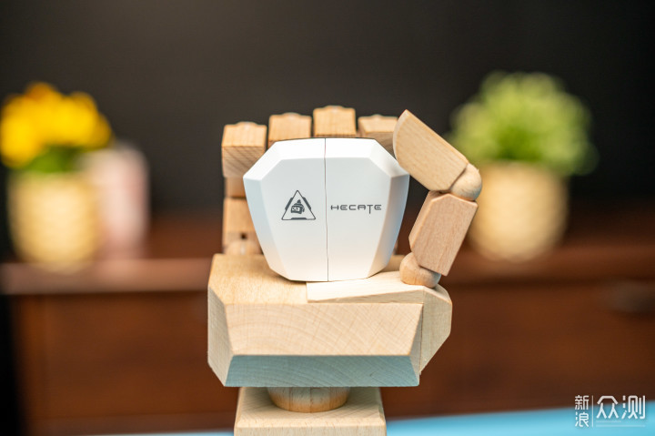 “超跑”外观的电竞真无线降噪蓝牙耳机?_新浪众测