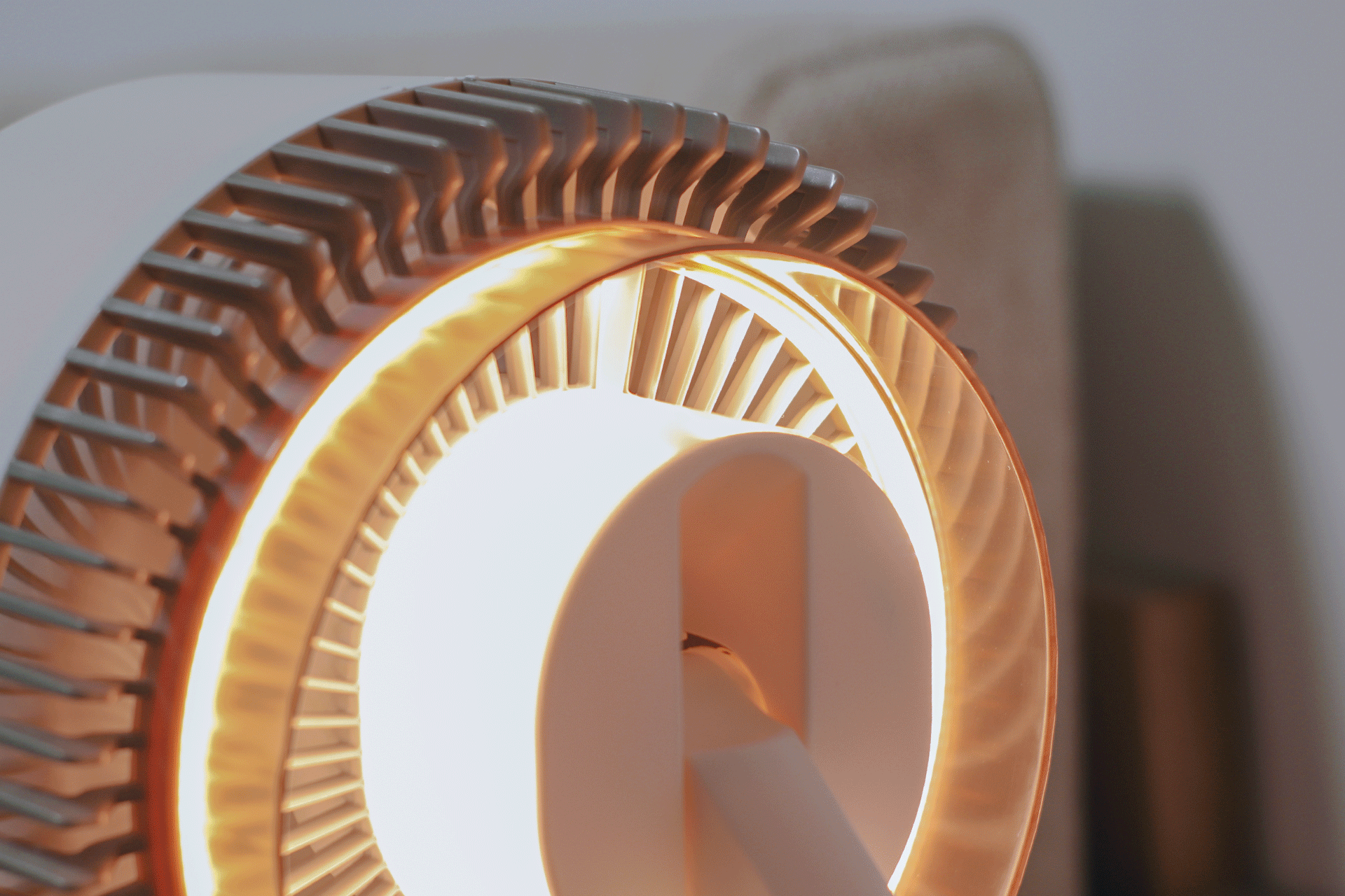 大宇落地灯循环风扇,科技范与艺术感拉满_新浪众测