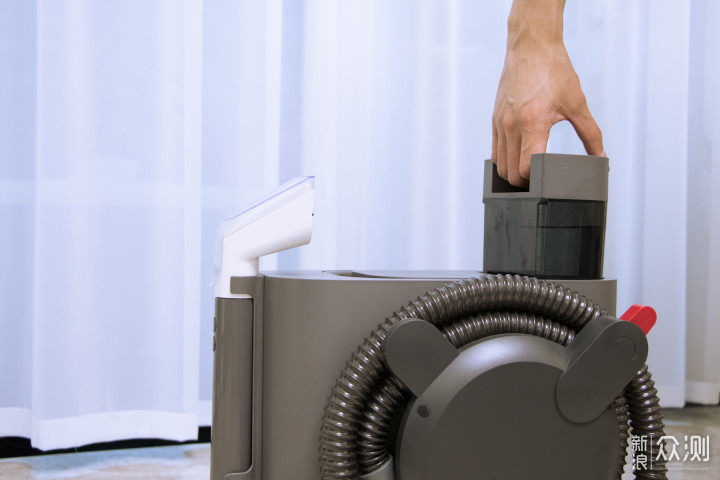 东菱布艺清洁机：既可高温清洁，也可蒸汽杀菌_新浪众测