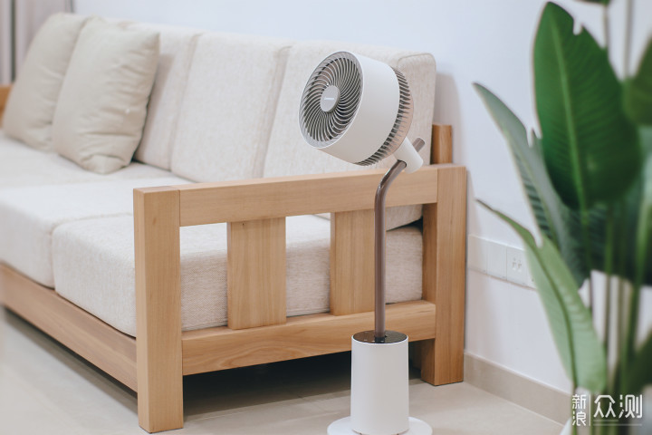 大宇落地灯循环风扇,科技范与艺术感拉满_新浪众测