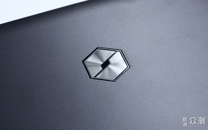 性价比杀手再临!机械革命旷世E游戏本评测_新浪众测