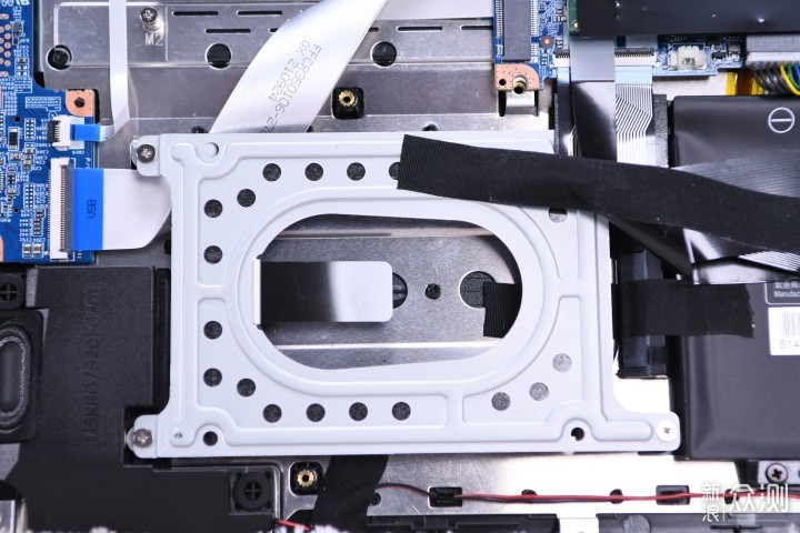 性价比杀手再临!机械革命旷世E游戏本评测_新浪众测