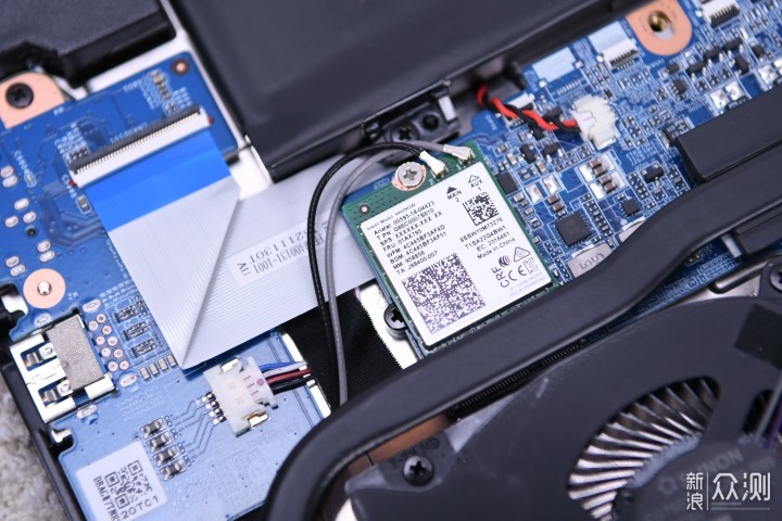 性价比杀手再临!机械革命旷世E游戏本评测_新浪众测