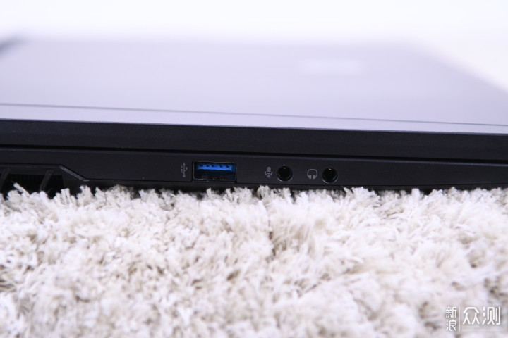 性价比杀手再临!机械革命旷世E游戏本评测_新浪众测